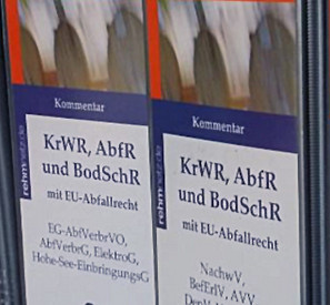 Ordner mit Gesetzestexten